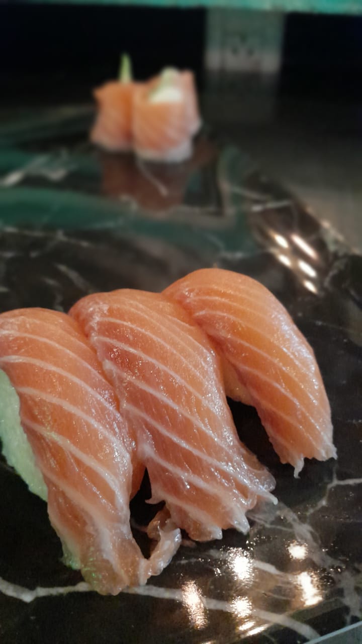 Nigiri salmón